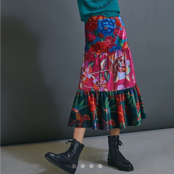 FARM Rio Dresses & Skirts - Farm Rio Drea Tiered Velvet Midi Skirt M